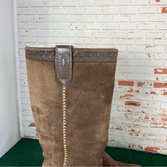 Ugg Austrailia Swell Tall Boots - Picture 4 of 10